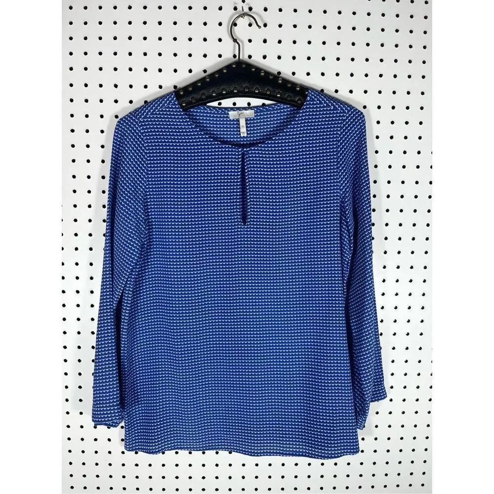 Joie key hole heart shape print silk blouse size xs